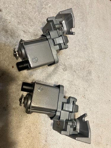 1963 Corvette Headlight Motors Restored Pair 5045375 5045374 1964 1965 1966 1967 - Foto 7 di 14