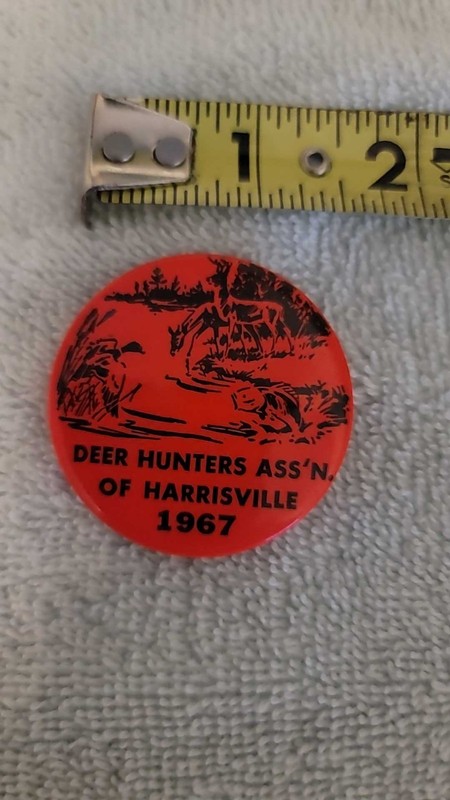 1967 DEER HUNTERS ASSN of HARRISVILLE PA Pinback sportsmen's Button Badge 