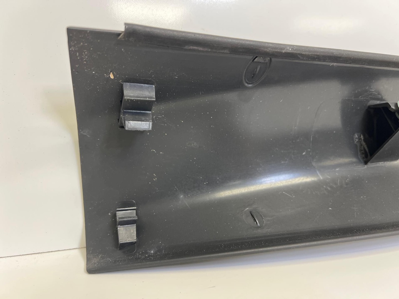 Audi R8 10-15 OEM LH Door Sill Trim Panel 420853905 (MK)