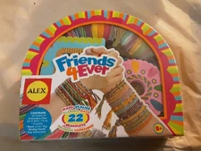 ALEX Friends 4 Ever Bracelet Kit Ages 8+ Makes 22 Floss Beads Looms