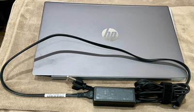HP Pavilion 15-cs1065cl Laptop Powers On Broken Hinges Parts or Repair