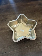 Vintage Mirro Aluminum Star-Shaped Baking Pan.