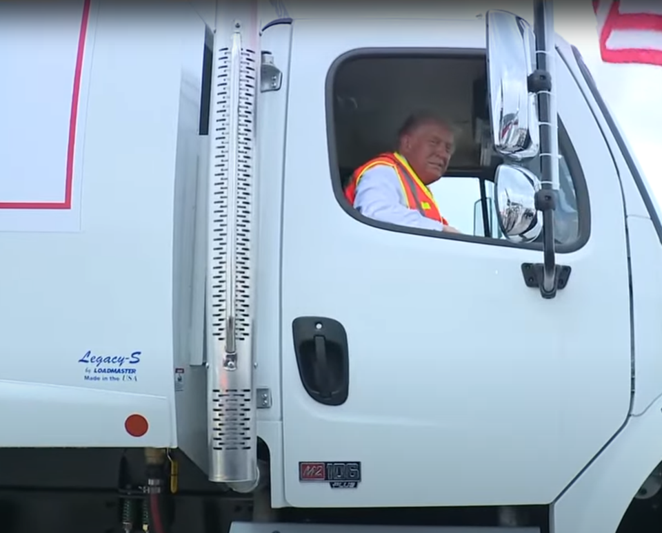 President Trump Garbage Supporter Truck MAGA Custom 1/64 Loadmaster ...