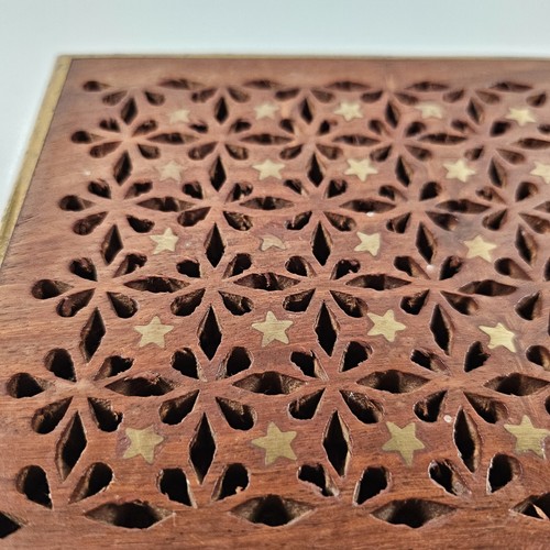 Handgeschnitzte Holz Schmuckschatulle Messingrand und Stern Intarsien Handwerk - Bild 9 von 17