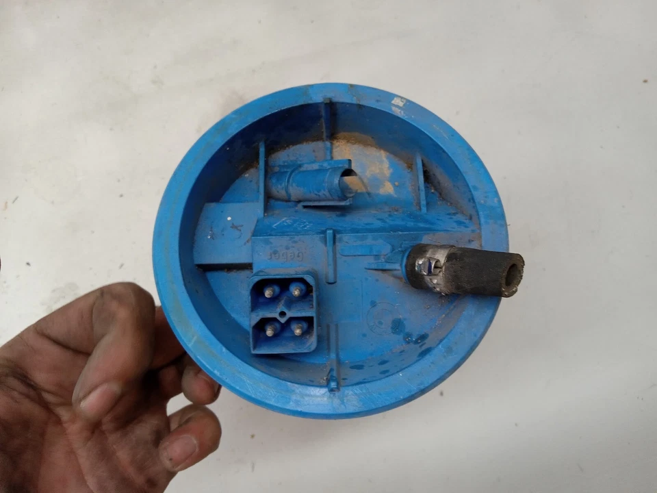 BMW 328i 1996-1999 montaje de bomba de combustible OEM, 323-58515 Foto 4 de 4