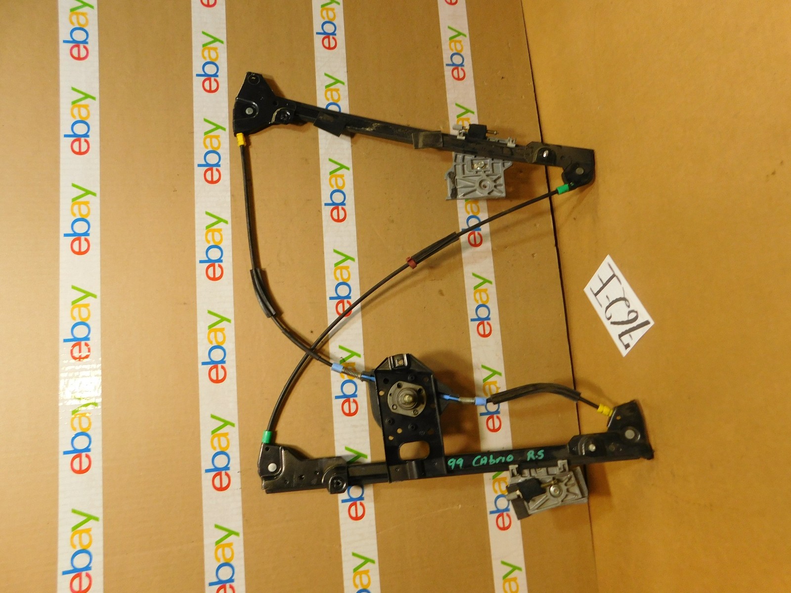 97 98 99 00 01 02 Cabrio FRONT PASSENGER Side Window Regulator MANUAL #762-E