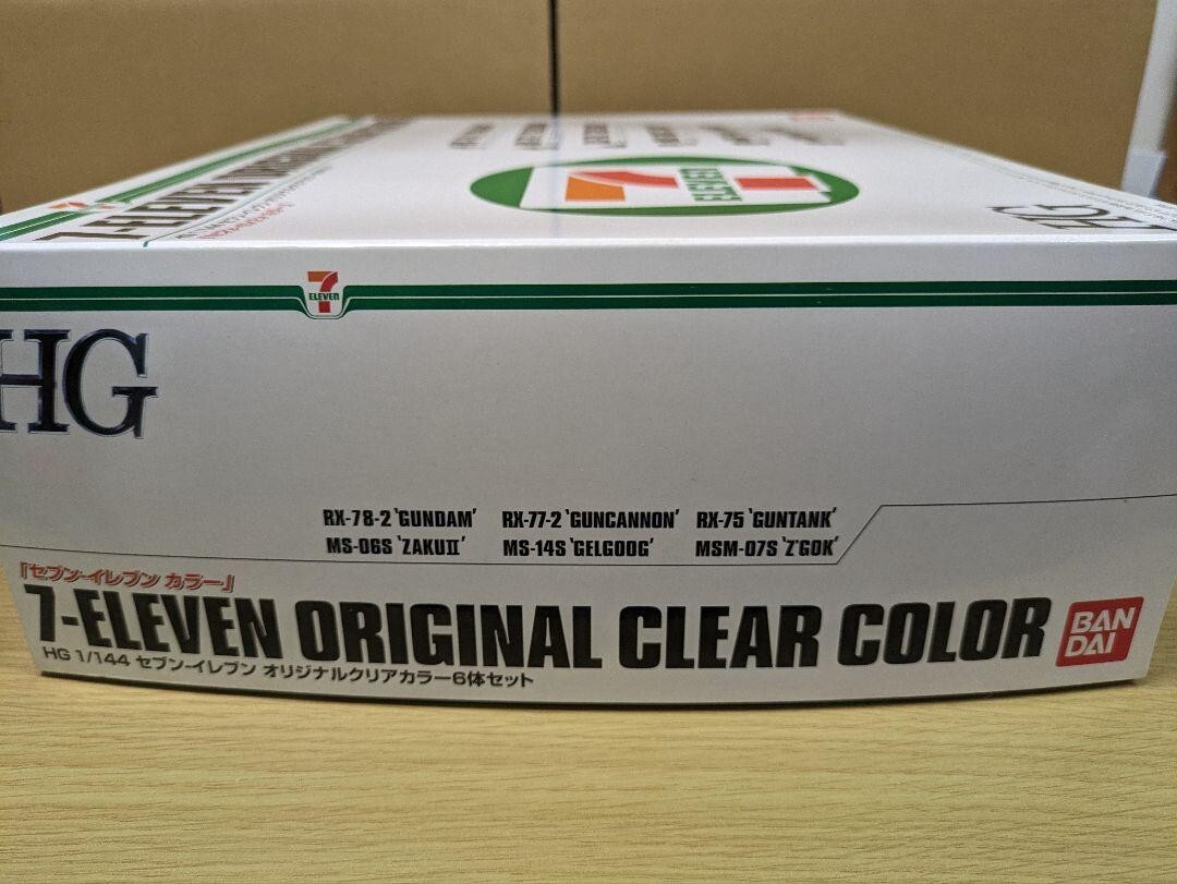HG 1/144 Gundam Plastic Model Limited Edition 7-Eleven Original