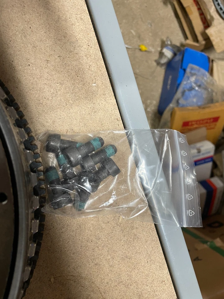 Dual Mass Flywheel DMF (w/ bolts) fits RENAULT SCENIC Mk2 1.9D 03 to 09 LuK New - Image 3 of 4