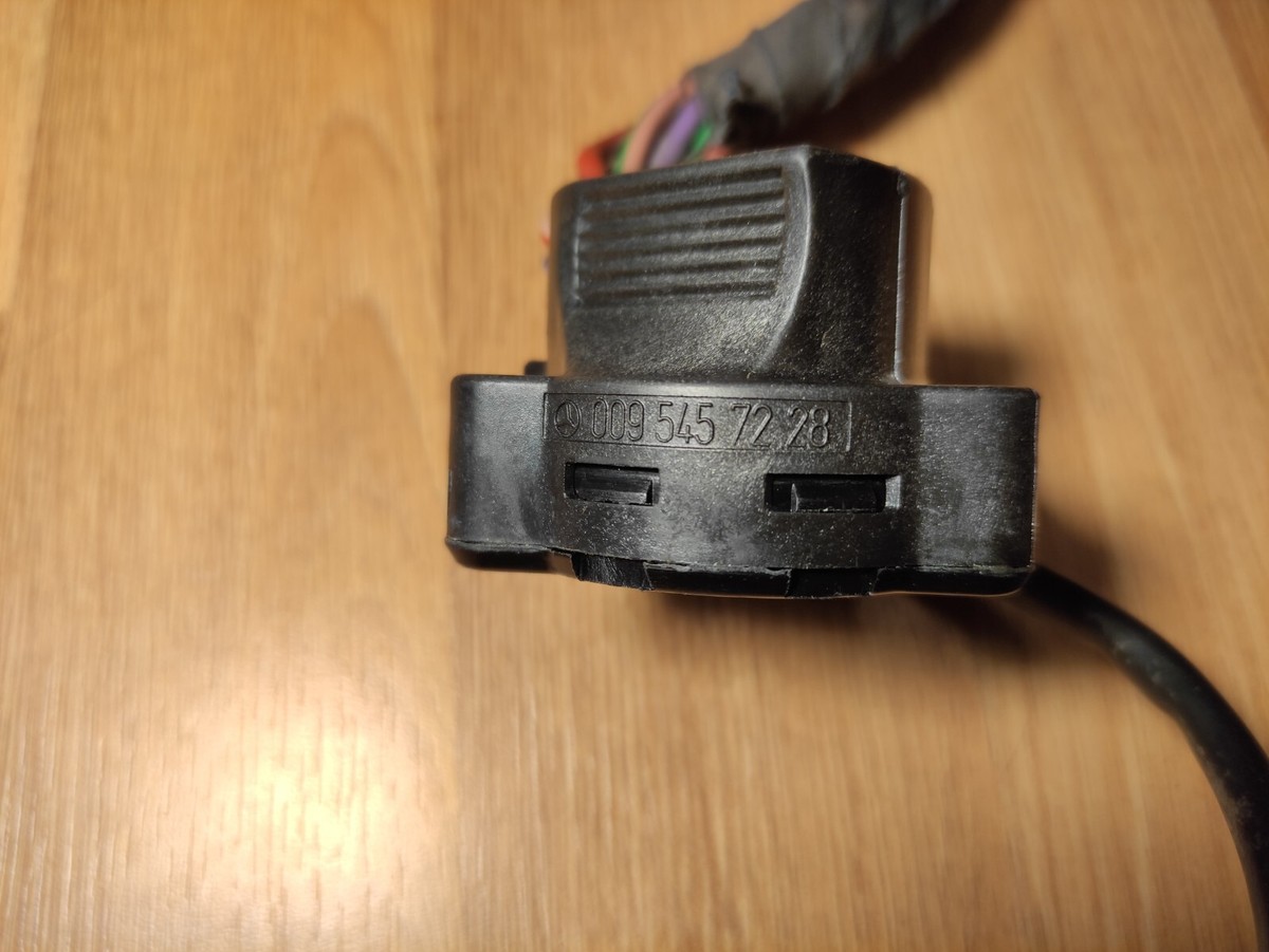 Mercedes 124 PIN BUSHING HOUSING IGNITION/STARTING SWITCH 7-POLE 