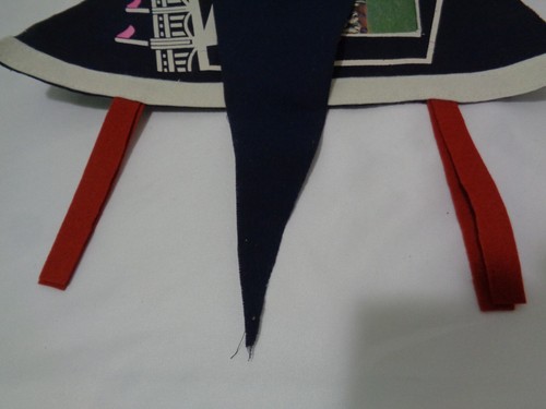 1964 NY Yankees Full Size Pennant Complete with Orig Team Pic and Year Sash - Picture 13 of 16