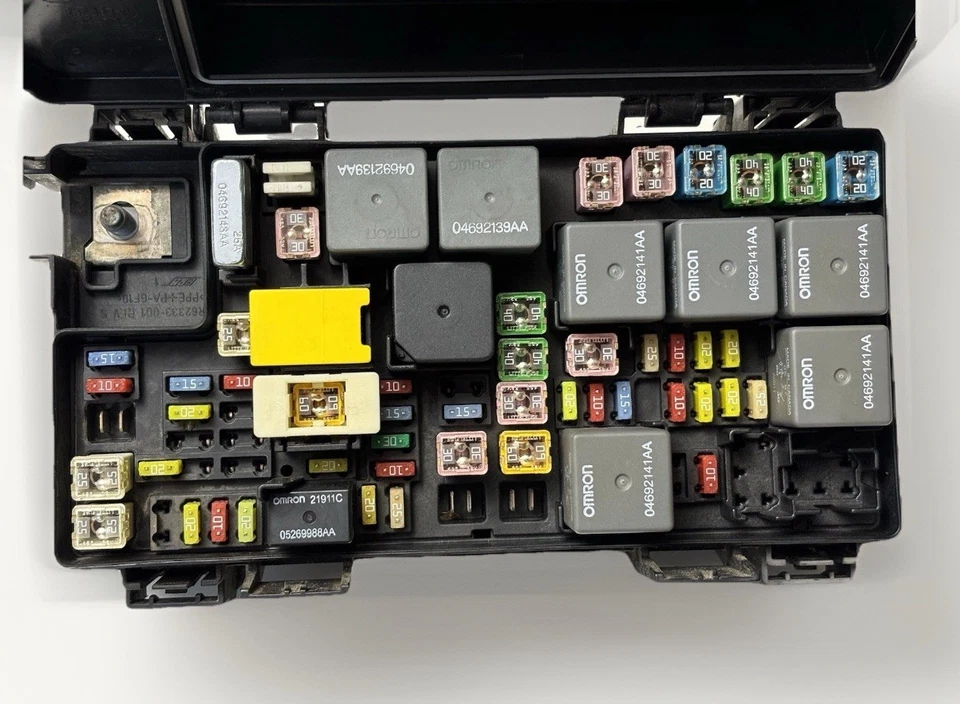 2010 JEEP WRANGLER TIPM TOTALLY POWER INTEGRATED FUSE BOX 04692298AG,04692298AF - Image 3 of 4