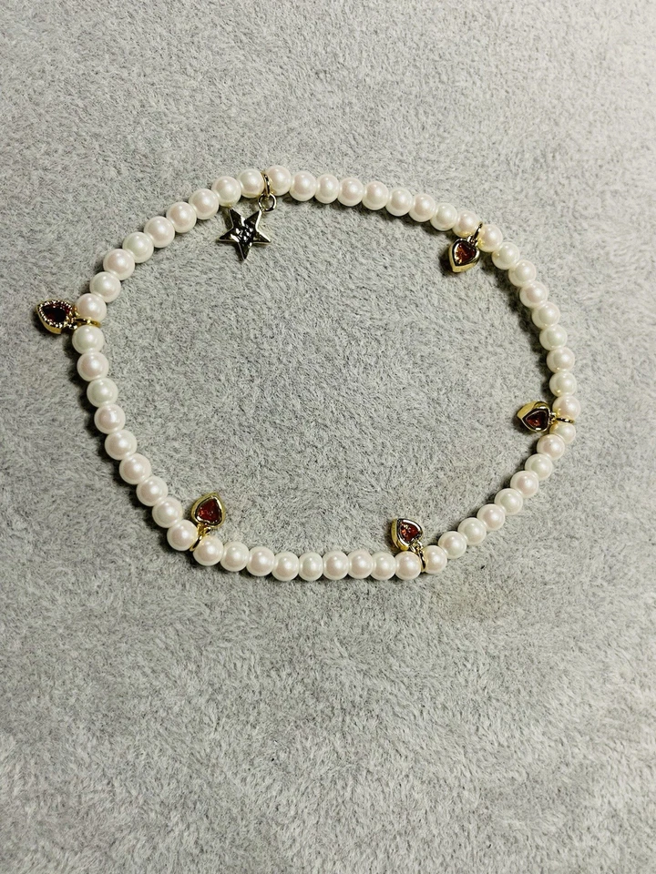 Pulsera de perlas blancas redondas Dalmata dijes de plata de ley Foto 2 de 4