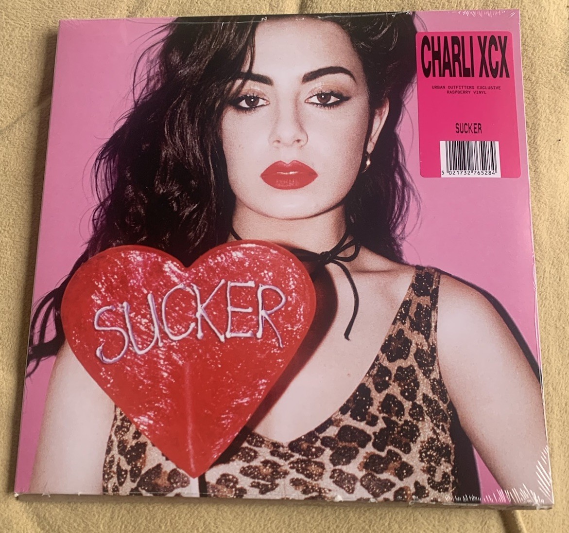 Charli xcx - Sucker UO限定5000枚アナログ盤 Charli XCX Sucker Japan First Limited Ed 2 Japanese songs