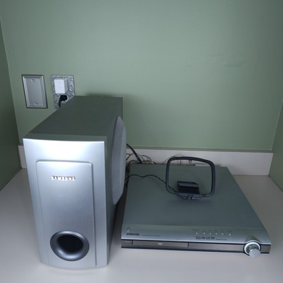 Samsung HT-DB120 Progressive-Scan DVD Home Theater System Plus Subwoofer 