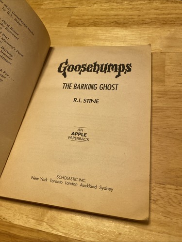 Goosebumps #32: The Barking Ghost by R. L. Stine 1995 Paperback - Foto 4 di 5
