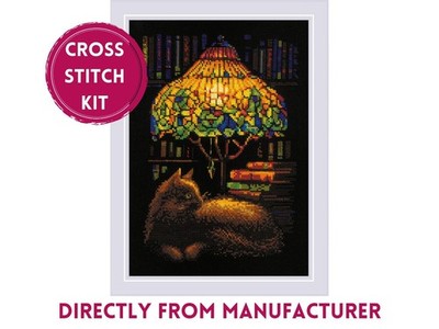 RIOLIS Counted Cross Stitch Kit 2281 Book Evening - Ginger Cat & Beautiful Lamp