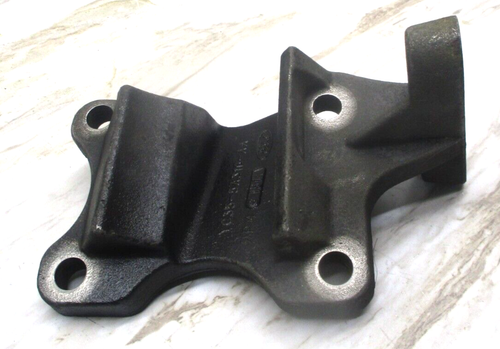 99 to 04 Ford 4wd F250 F350 SUPER DUTY Front Left Spring U-Bolt Sway Bar Bracket - Picture 9 of 10