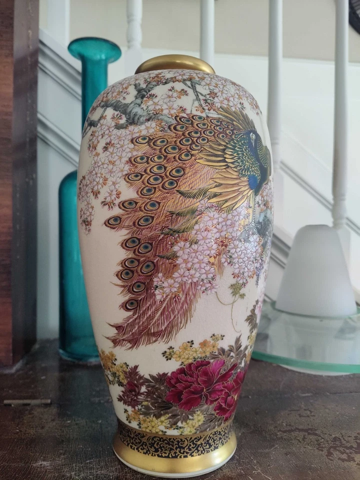 Fabuloso Vaso Japonês Antigo Satsuma Meiji Taisho Pavões Rosas Ext Fino Dourado - Imagem 3 de 4