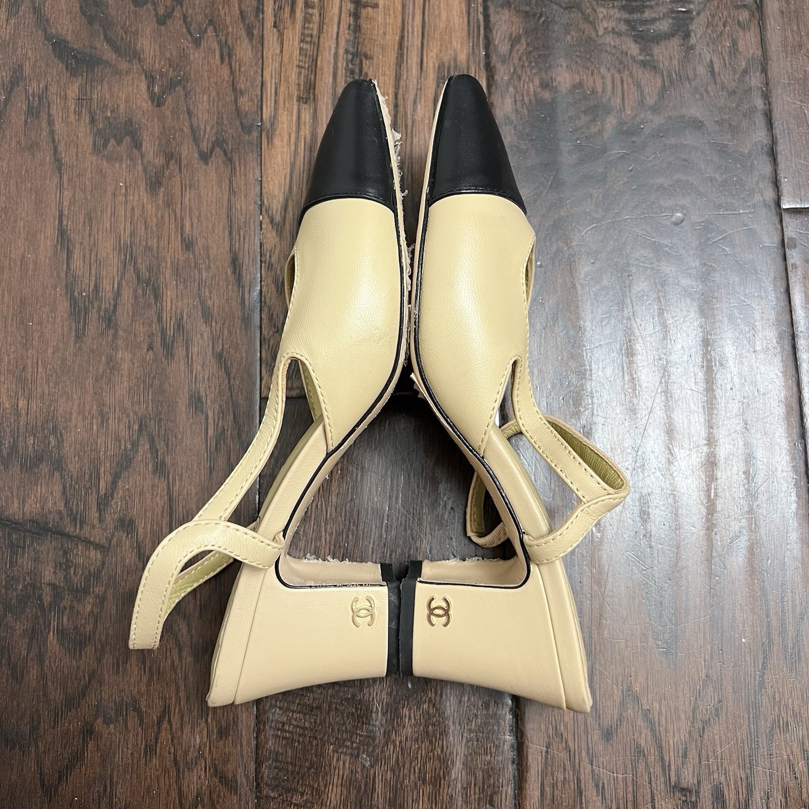 Authentic Chanel Interlocking CC Logo Goat Leathe… - image 7