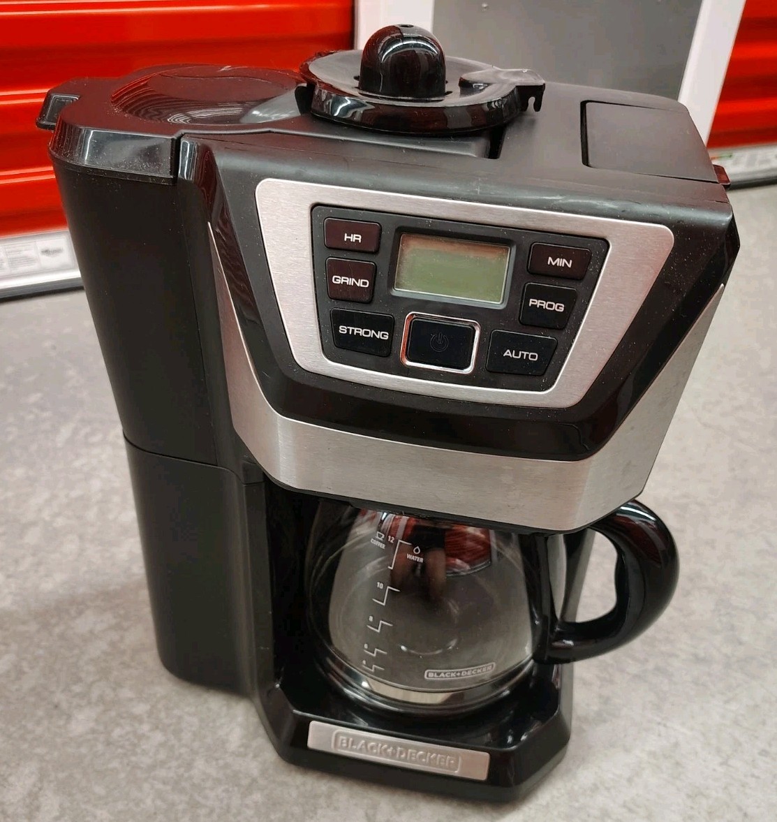 BLACK+DECKER 12-Cup Mill and Brew Coffee Maker, Brew Drip Coffee Machine