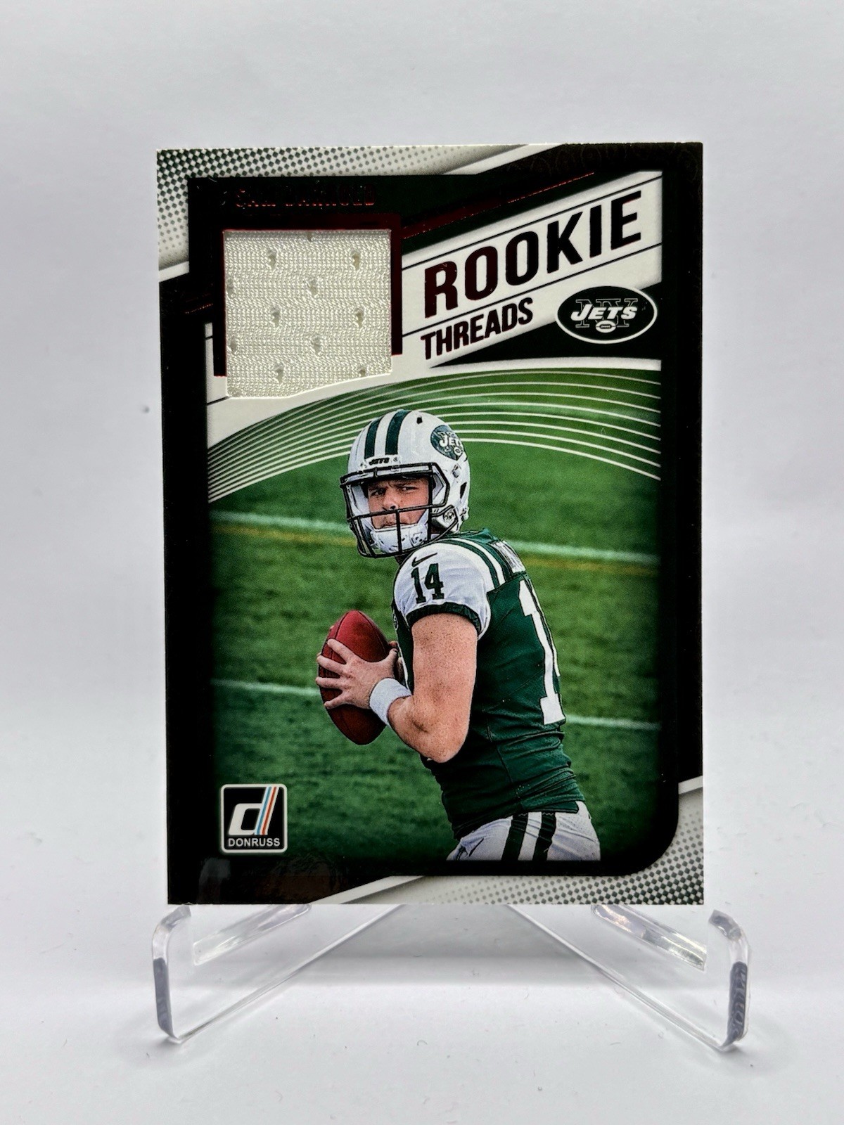 2018 Panini Donruss Sam Darnold Rookie Threads Patch Red RC #1 Jets Seahawks