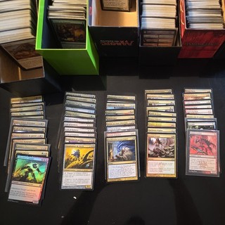 Lot environ 1850 cartes Magic The Gathering MTG
