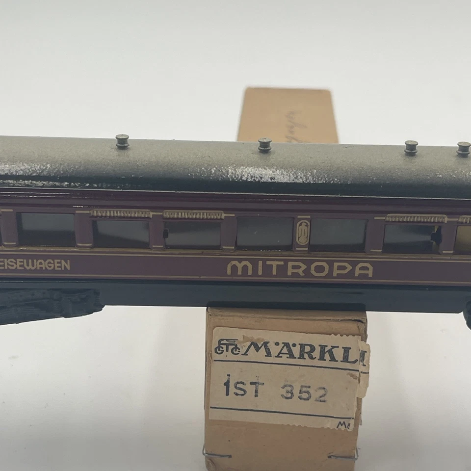 Vintage Marklin Mitropa Speisewagen 352 Express Diner Coach Maroon Tin HO - Image 4 of 4