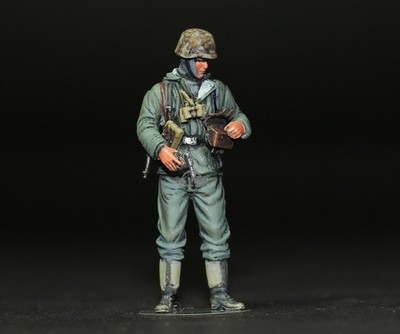 Tamiya 1/35 Sd.Kfz 223 Leichter Panzerspähwagen (Fu