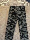 Women's Juniors S Gray Black Camouflage Ankle Leggings Stretch Pants — photo 1