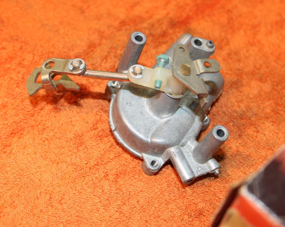 1971 福特银河 500 LTD Mercury Monterey NOS 351 2V 汽化器 CHOKE HOUSING — 第 3/4 张图片