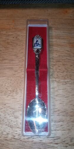 Collectible silver tone spoon with Blue & white windmill scene marked P R  - Picture 1 of 3