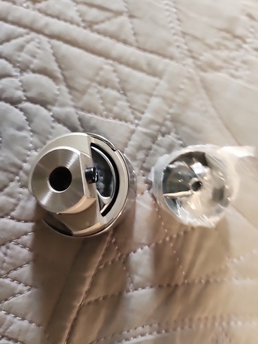 SINGER FEATHERWEIGHT 221 221K SEWING MACHINE ROTATING HOOK ASSEMBLY ORIGINAL - Picture 4 of 10