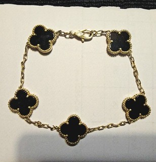 Authentic guaranteed Van Cleef Arpels Bracelet 18k black Onyx Gold Au750