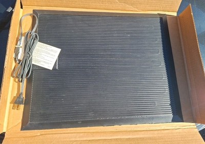 Tripplite Electric Foot Warmer, 120V, 75W, model FW/ R115 BRAND NEW NOS