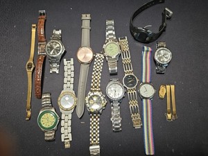 Mixed Junk Watch Lot 1lb 14oz Crafts Parts 14pcs.  (Lot 8)
