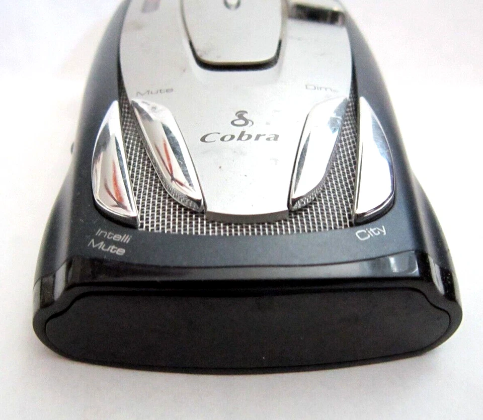Cobra XRS 9300 Radar Detector  an 11 band Radar Detector-Functional-Box-800 - Image 3 of 4