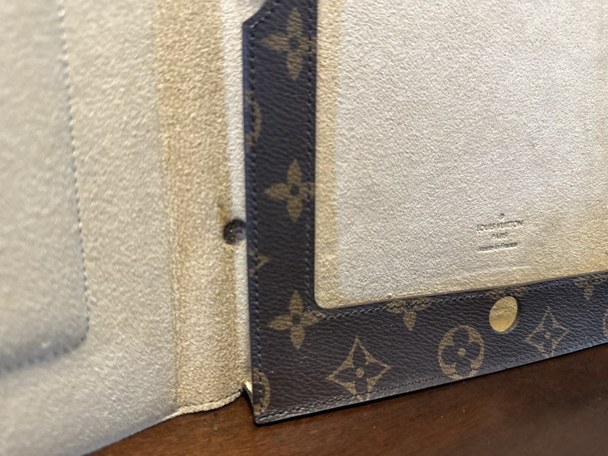 LOUIS VUITTON iPad Cover / Tablet Case Brown Monogram LV LOUIS VUITTON iPad Cover / Tablet Case Brown Monogram LV