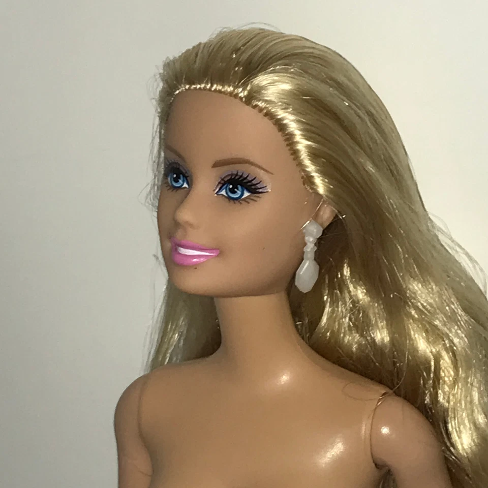 Barbie Desnuda 2014 Novia CEO Cara Rubia Ojos Azules Pendientes Muñeca Para ÚNICO Foto 4 de 4