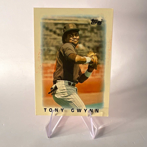 Tony Gwynn #65 1986 Topps Mini League Leaders card