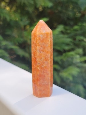 Sunstone Tower 55 Grams  8cm BROKEN POINT