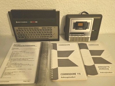 Vintage Commodore 116 mit Datassette und Handbuch PC 