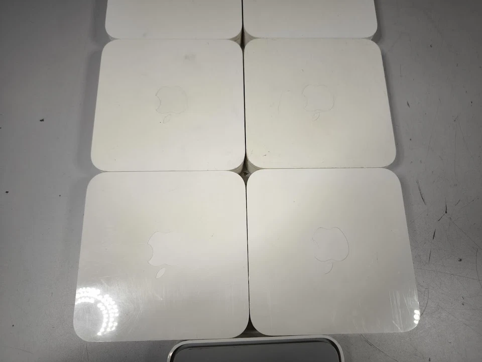 Lot of 7 Apple A1143 AirPort Extreme Base Stations for Parts - Image 4 of 4