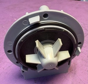 Original HOTPOINT NSWM965CBS Waschmaschine Ablaufpumpe Askoll M327 W11598779