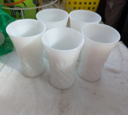 Set Of Five Vintage Anchor Hocking Milk Glass Tumblers