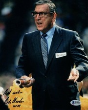 JOHN WOODEN SIGNED AUTOGRAPH 8x10 PHOTO UCLA HOF COACH BASKETBALL LEGEND BECKETT