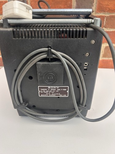 VINT. PROP SONY SOLID STATE TRANSISTOR TV RECEIVER MOD.9-90UB WORKING FAIR COND. - Picture 16 of 17