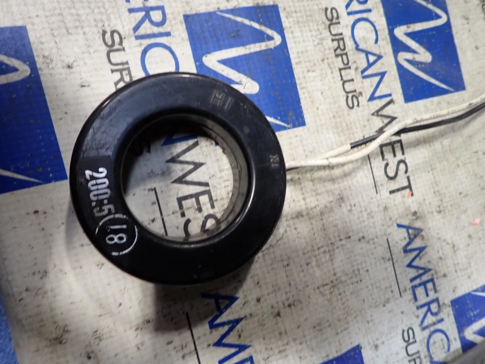 Transformador de corrente elétrica Simpson 200:5A 01299 0-400HZ 10kV T# - Imagem 2 de 2