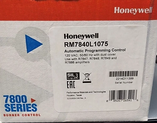 One Honeywell RM7840L1075 Burner Control RM7840L1075 Expedited Shipping - Picture 1 of 4