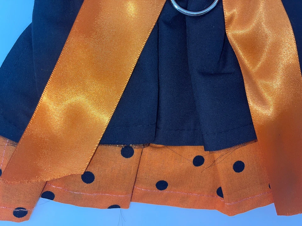 VESTIDO DE PERRO HECHO A MANO HALLOWEEN LUNARES VESTIDO PERRO ARNÉS XSMALL con lazo de pelo gratis Foto 2 de 4