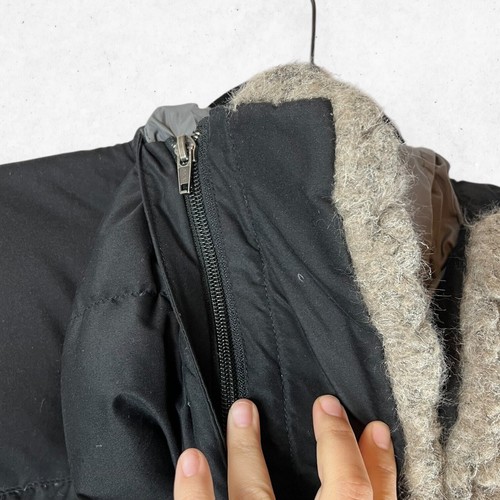 The North Face Girls XL Goose Down 550 Puffer Black Non-Removable Hoodie STAINED - Picture 7 of 10